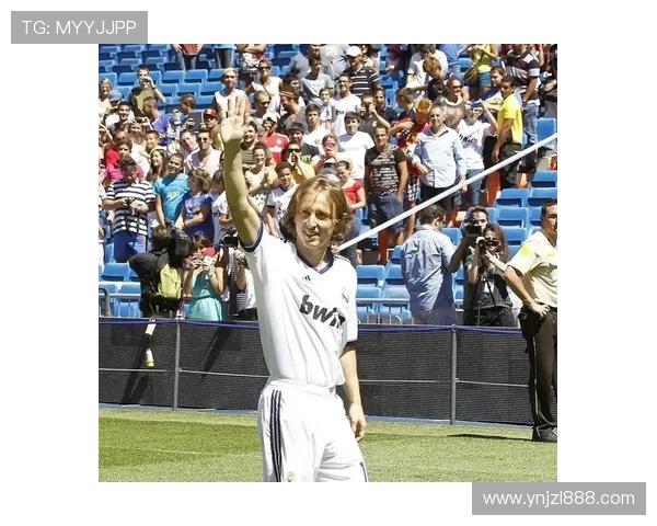 全球最有魅力足球明星盘点他们如何征服球迷与赛场的心